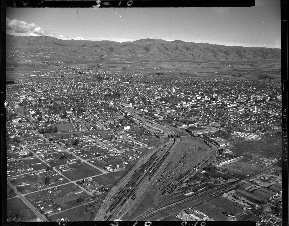 Viewing Image 8_milpitaswillowglen_1941_002a.jpg